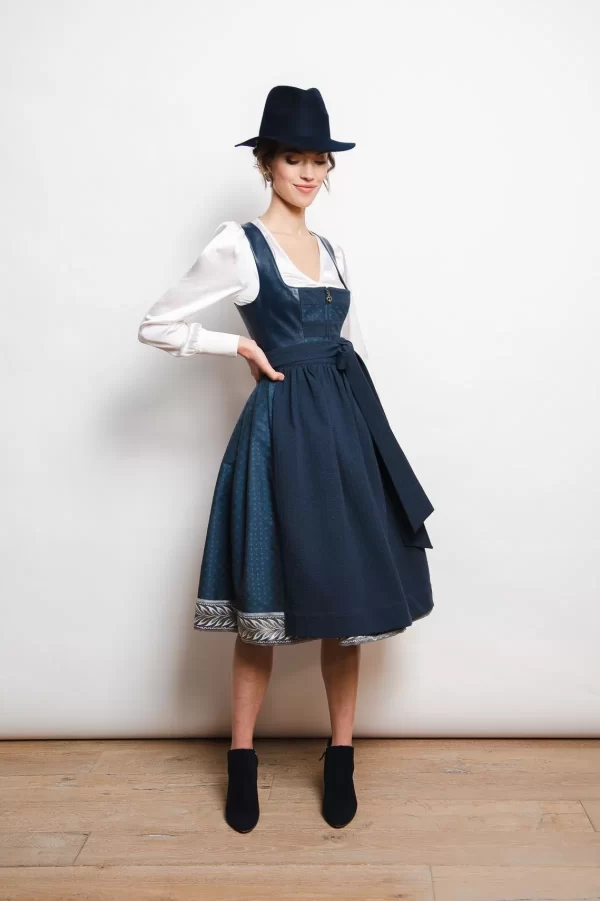 SPORTALM Dirndl aus Kunstleder und zusätzlichem Gürtel* Dirndl