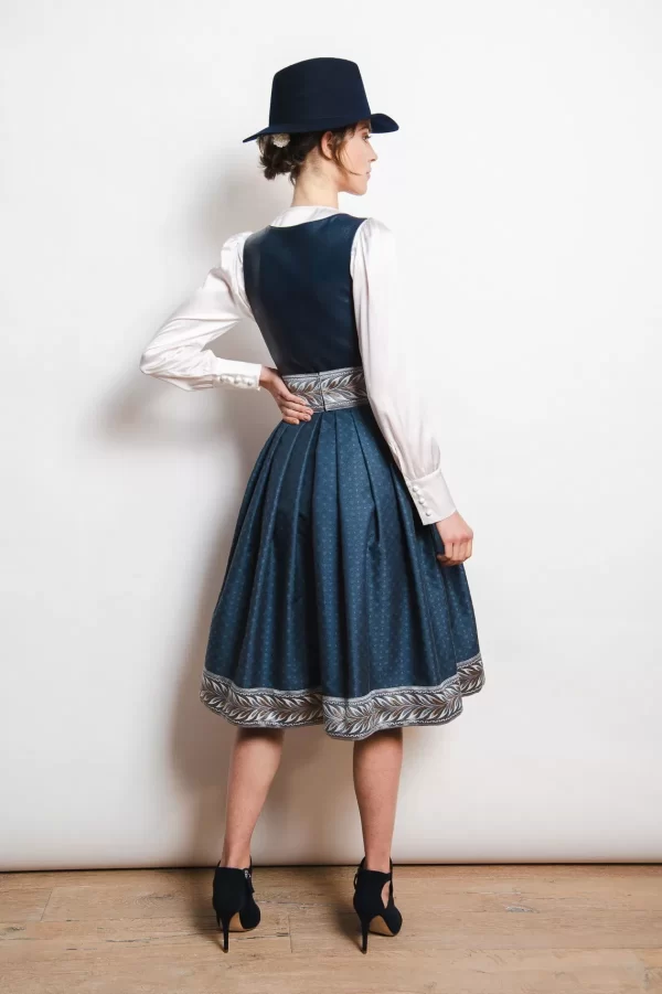 SPORTALM Dirndl aus Kunstleder und zusätzlichem Gürtel* Dirndl