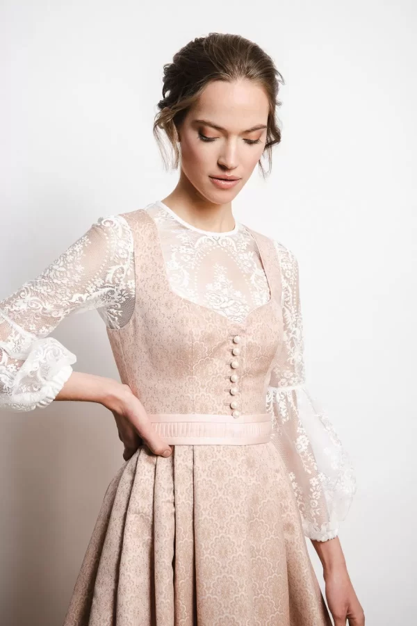 SPORTALM Dirndl mit schimmernder Schürze und zusätzlichem Gürtel* Dirndl