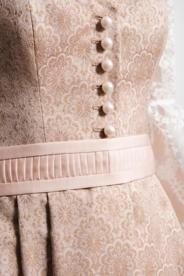 SPORTALM Dirndl mit schimmernder Schürze und zusätzlichem Gürtel* Dirndl